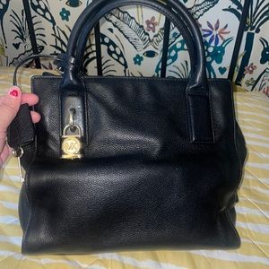Medium mk purse